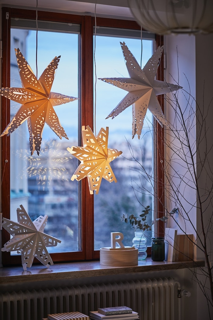 IKEA Portland, OR Event - DIY paper snowflake decorations